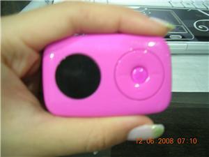 Zen Stone plus with Pink Creative earphones