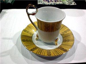 Tea Cup and Saucer (1 set)