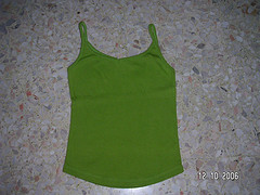 BRAND NEW GREEN SPAGETTI TOP