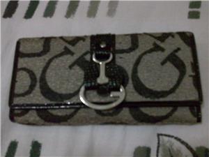 GUESS WALLET FOR SALE!