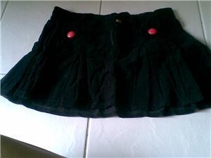 mini skirt.. can fit in s-m