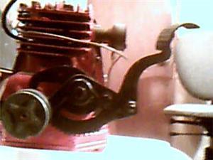 OLD KICK START FIRE ENGINE MOTOR