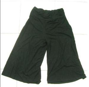 Black 3quarter culotte pants