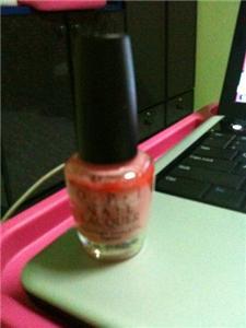 OPI NAIL COLOUR 