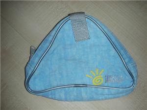 New Triangle pouch