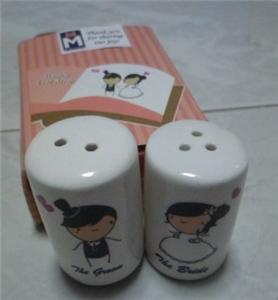 Mini salt and pepper container