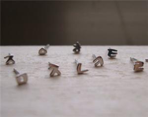 brand new earring x 1pc