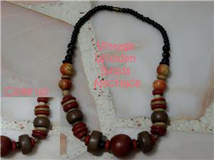 wintage wooden bead necklace