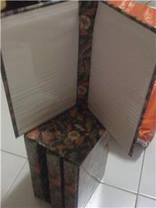 BN 3R 4 photo albums in a box