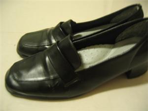 court shoes size 8