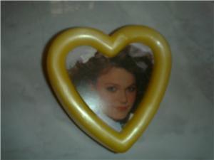 Heart shape plastic photo frame