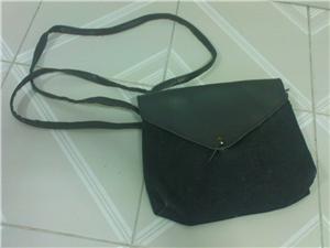 black sling bag