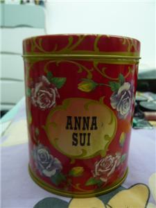 ANNA sui container