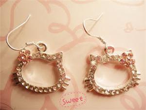 Hello kitty earrings (NEW) 